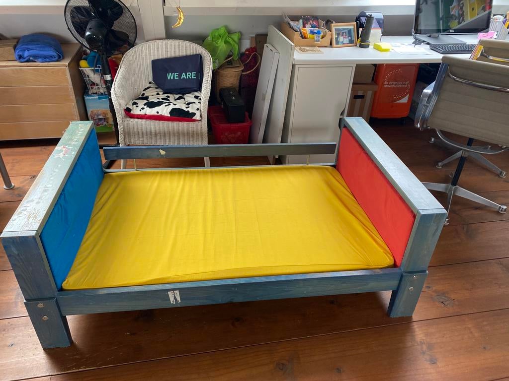 Kinderbedje van ikea . Ledikant in 3 maten verstelbaar., Ophalen, Gebruikt, Ledikant