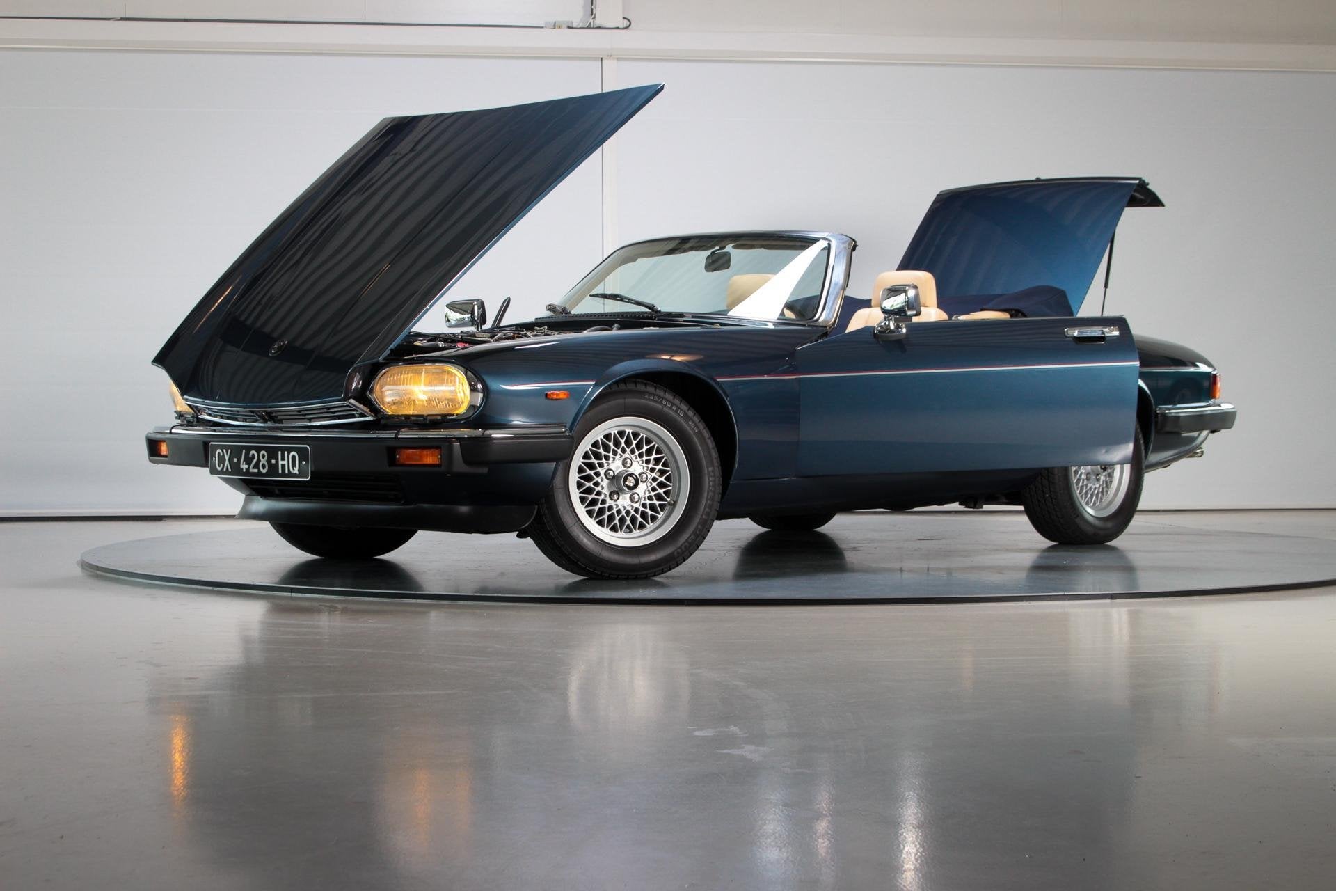 1990 Jaguar XJS V12 Cabriolet | Cartier CEO-Owned, Automaat, Gebruikt, Beige, Blauw