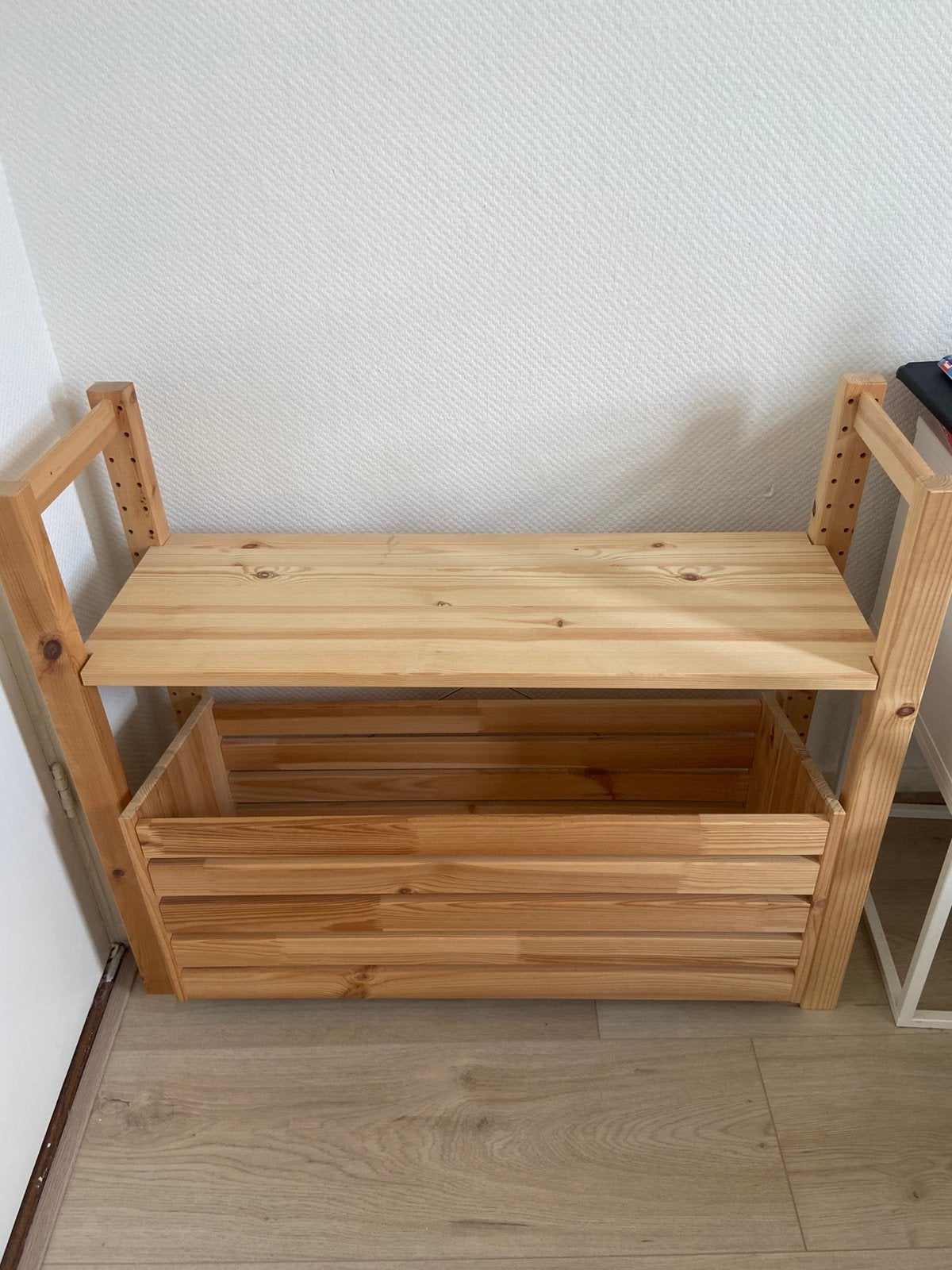 Ivar stelling kast met opbergbak op wielen, Ophalen, Zo goed als nieuw