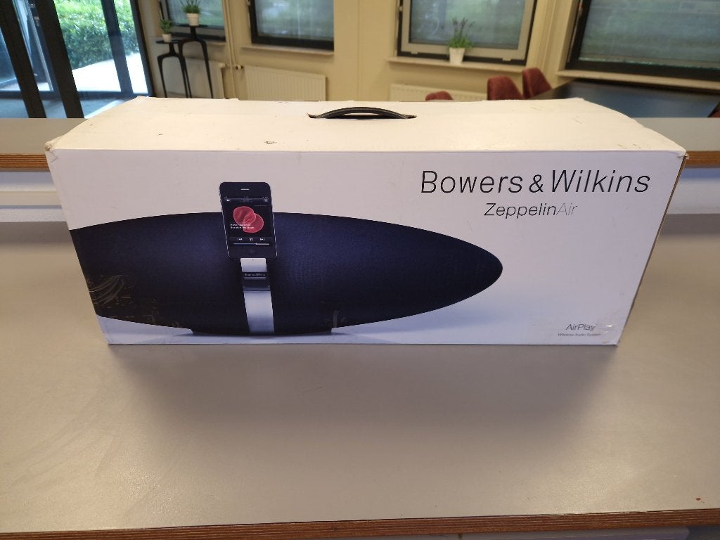 ✅ B&W Zeppelin Air speaker
