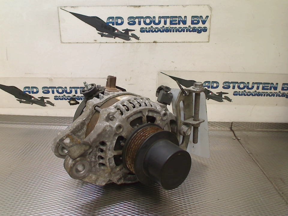 Dynamo Toyota Yaris III (P13) (2010-12/2020-09) 270600Q150, Auto-onderdelen, Gebruikt, Kundenbetreuung@toyota.de, Toyota-Allee 2, Köln 50858, , Duitsland