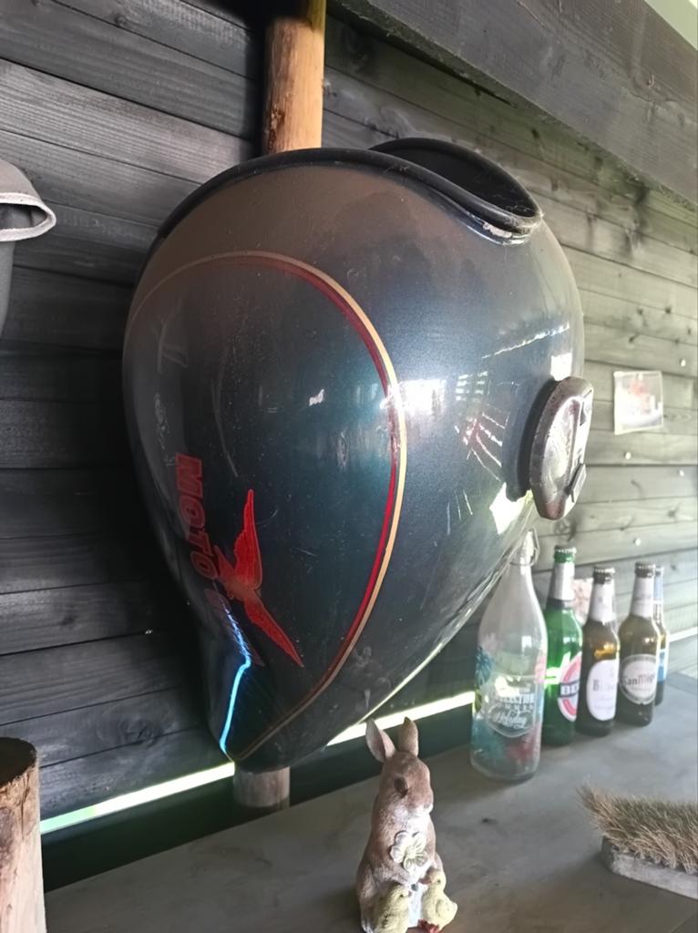 Vintage Moto Guzzi Benzinetank, Motoren, Ophalen, Gebruikt
