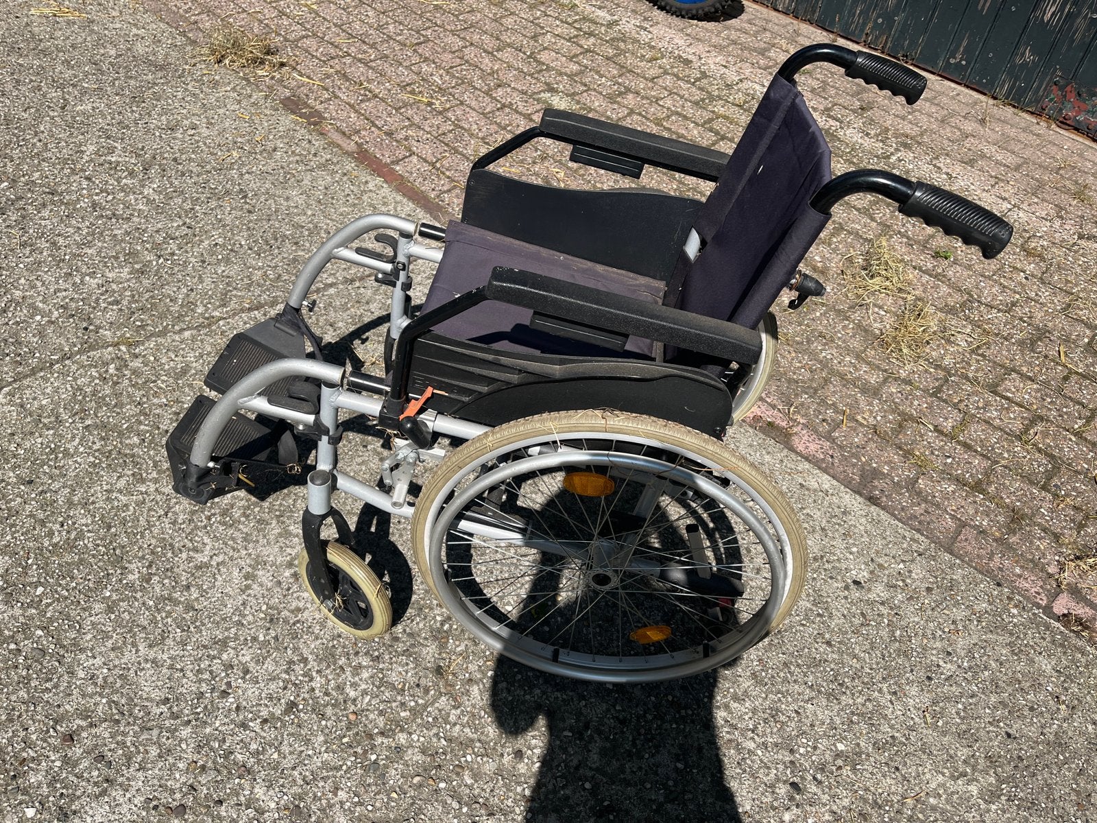 Rolstoel. Even afstoffen en gáán!, Ophalen, Duwrolstoel