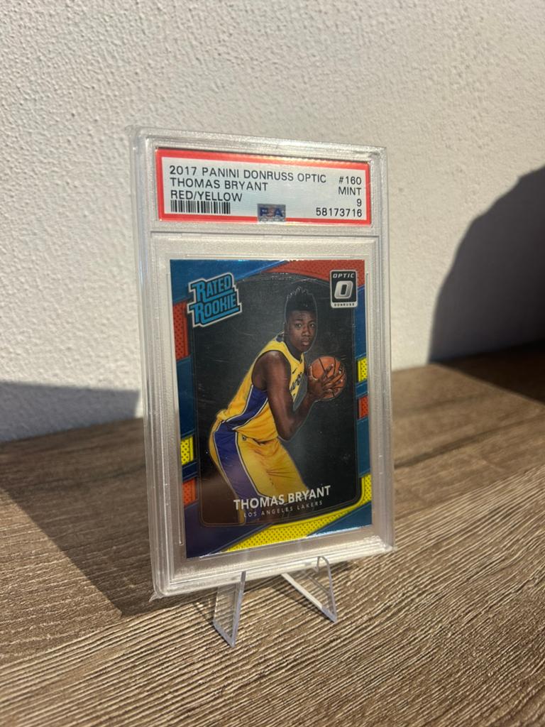 Thomas Bryant 2017 Donruss Optic Rated Rookie PSA 9 #160 RC, Hobby en Vrije tijd, Stickers en Plaatjes, Ophalen of Verzenden, Zo goed als nieuw
