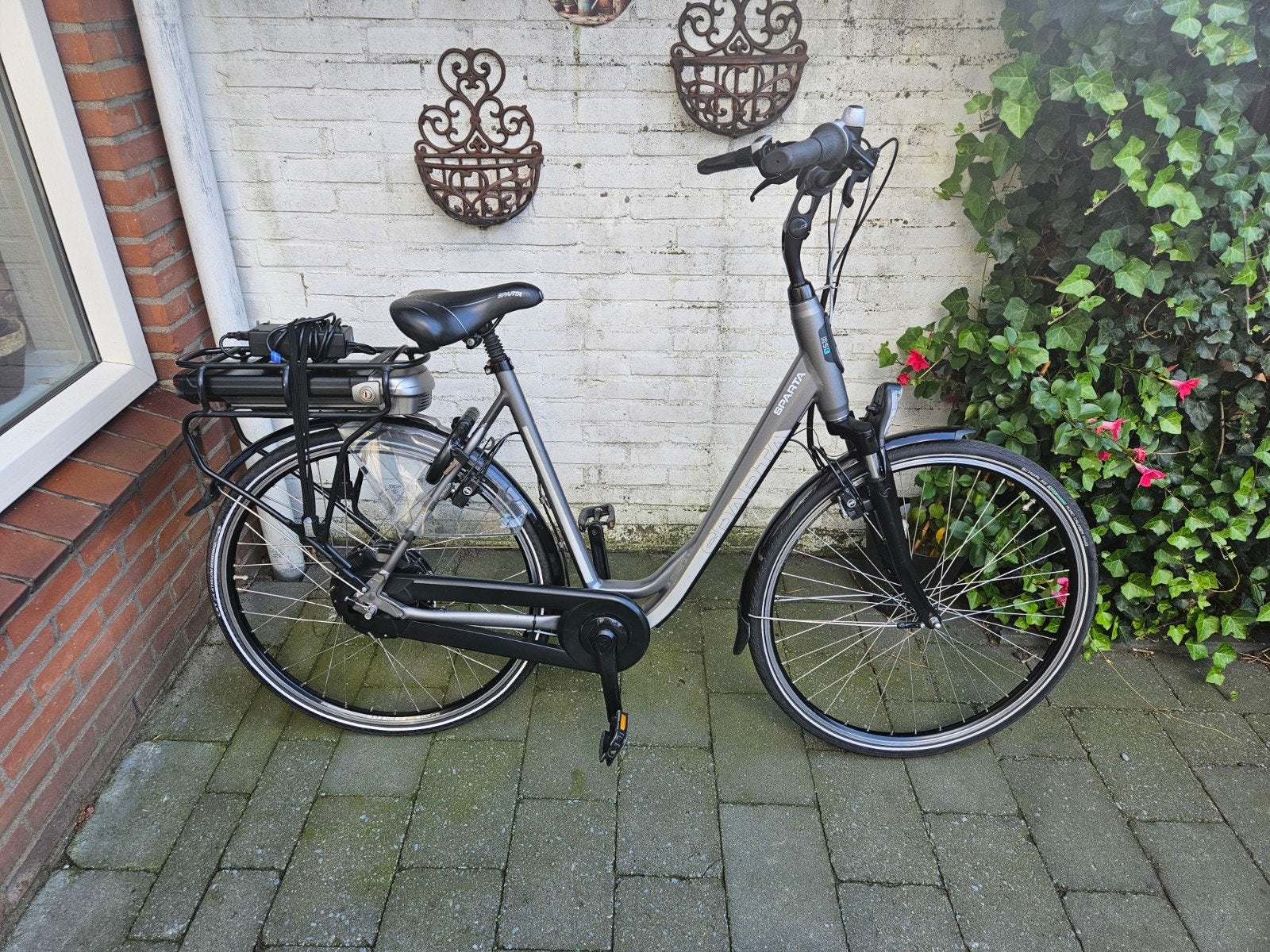 Sparta R5e E-bike met achterwielmotor dames 57cm, Fietsen en Brommers, Ophalen, Minder dan 30 km per accu, Sparta, Gebruikt