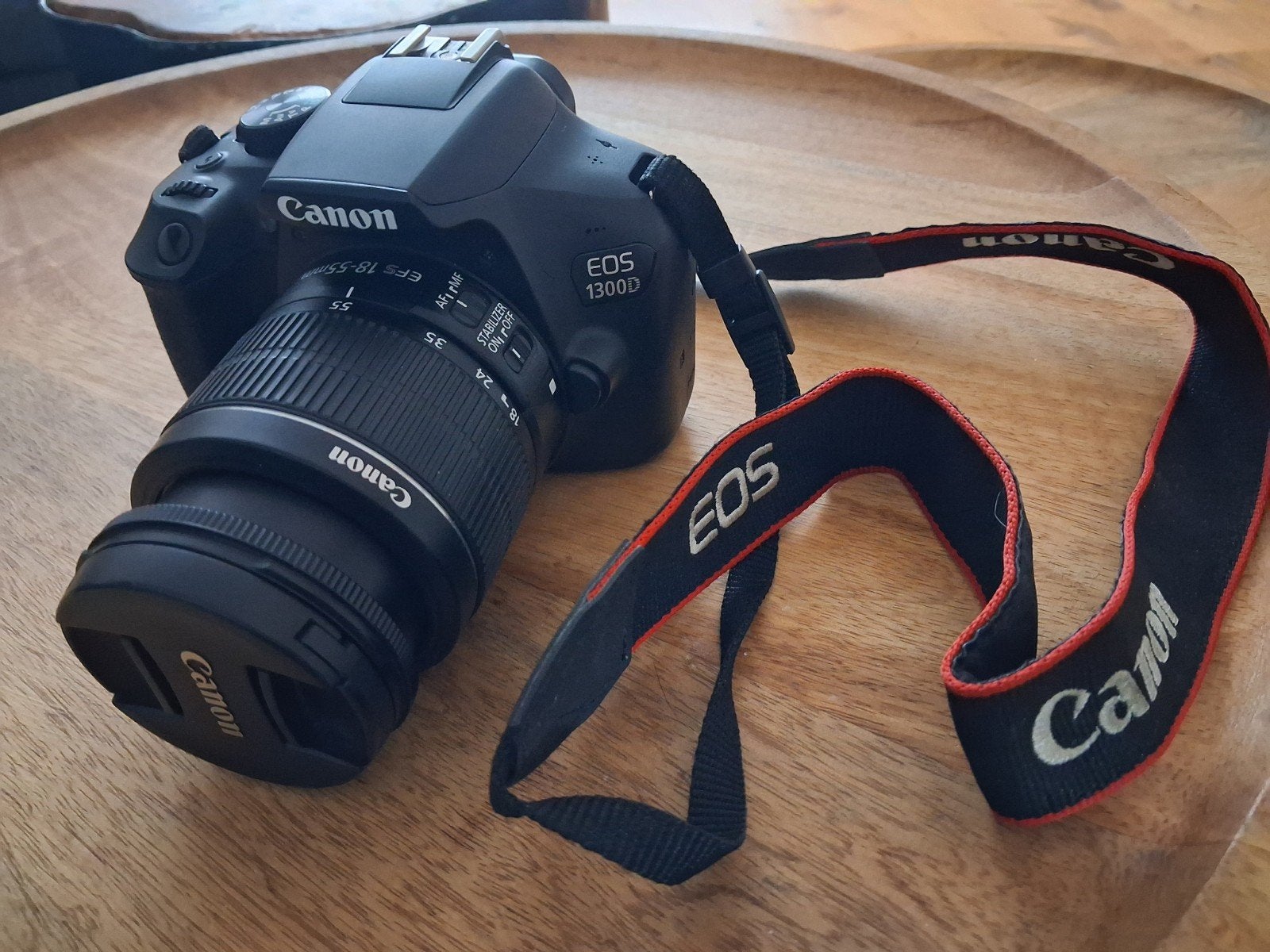 Canon EOS 1300D met 2 lenzen, Ophalen, Canon, 8 keer of meer