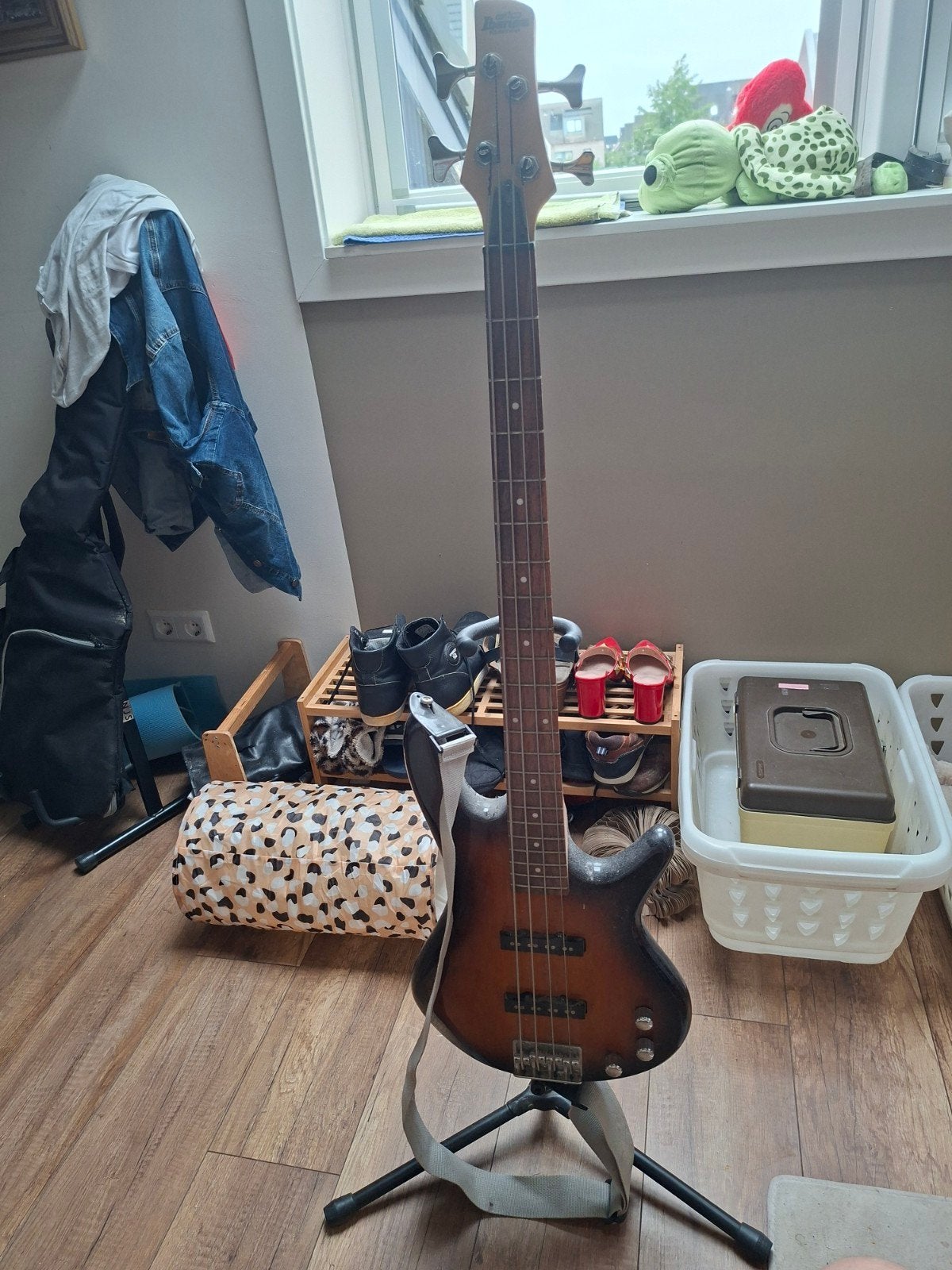 Elektrische basgitaar - Ibanez, Ophalen, Zo goed als nieuw