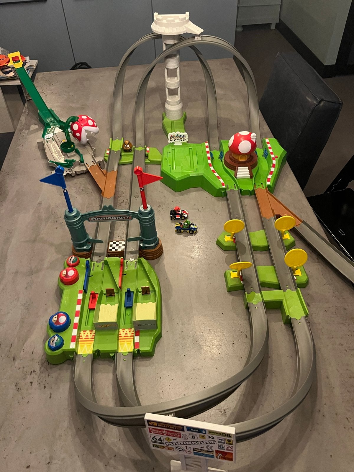 Hotwheels Mario Kart Racebaan, Ophalen, Racebaan, Zo goed als nieuw, Hot Wheels