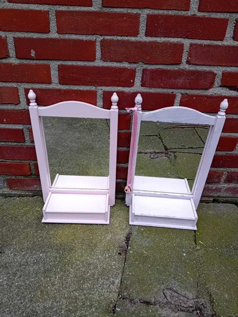 2 roze kaptafels/kammenbakje leuk voor meisjeskamer.zgan, Ophalen of Verzenden, Zo goed als nieuw