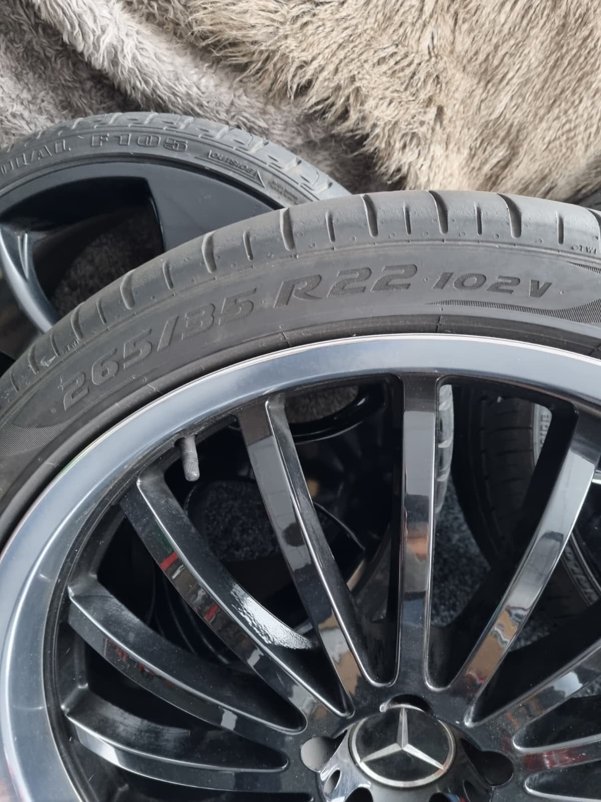Mercedes-Benz 22 inch velgen met zomerbanden 265/35 R22, Ophalen, Gebruikt, 265 mm, Banden en Velgen