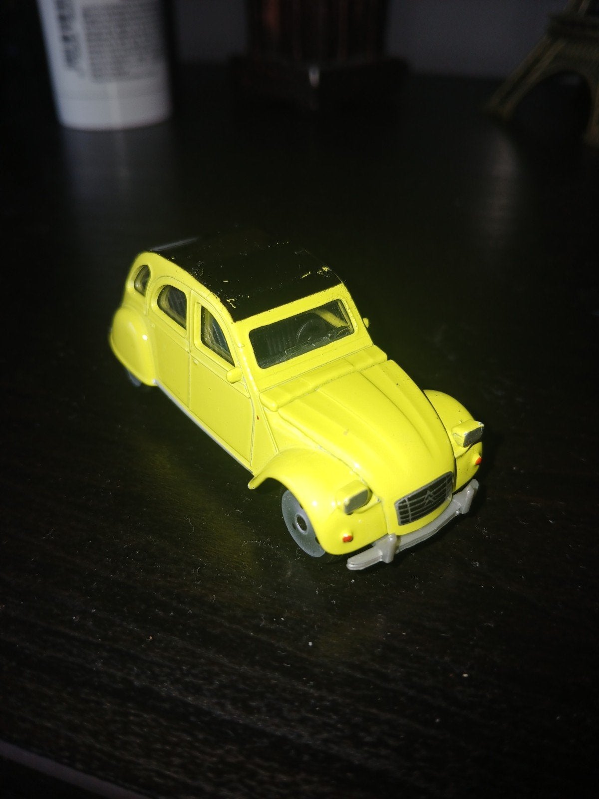 Citroën 2cv miniatuur autootje geel/groen - verzamel item, Ophalen, Zo goed als nieuw, Auto