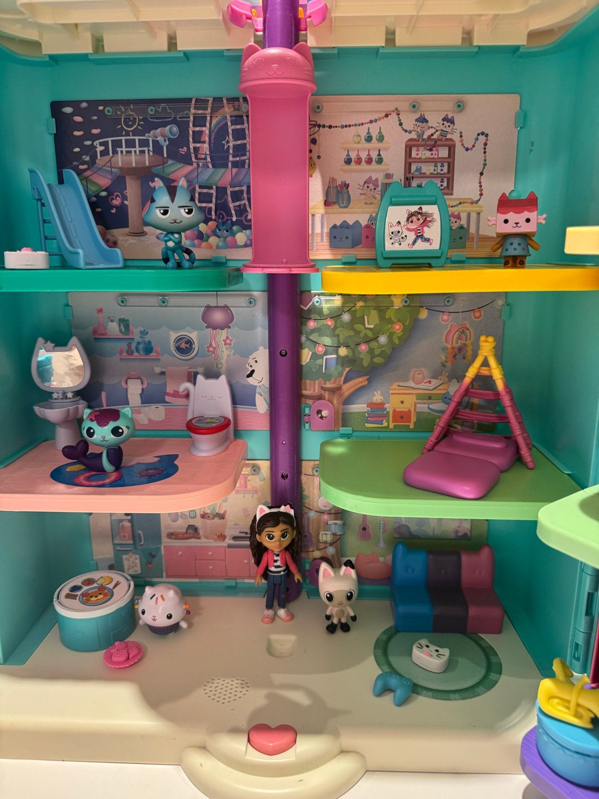Foto 15 van Complete Gabby's Poppenhuis Set met Grote Gabby Pop