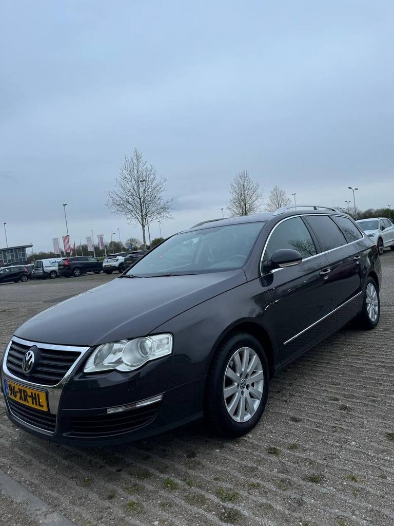 Volkswagen Passat 2.0 FSI 110KW Variant 2007 Bruin, Auto's, Voorwielaandrijving, Beige, 4 cilinders, Origineel Nederlands