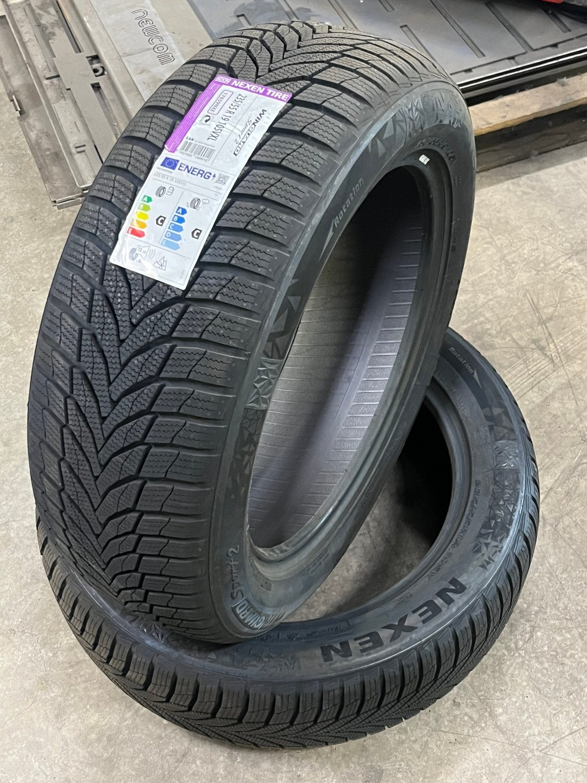 Nexen 235/55R19 105 V XL NIEUWE WINTERBANDE, Banden en Velgen, Nieuw, Winterbanden, 235 mm