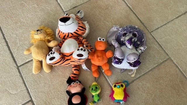 Knuffel tijger, leeuw, hatchimals,, Kinderen en Baby's, Speelgoed | Knuffels en Pluche, Ophalen of Verzenden, Gebruikt, Overige typen