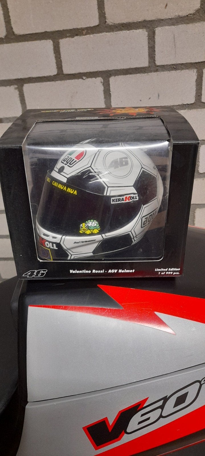 minichamps 1/2 valentino rossi, Ophalen of Verzenden, Nieuw, 1:5 t/m 1:8, Motor
