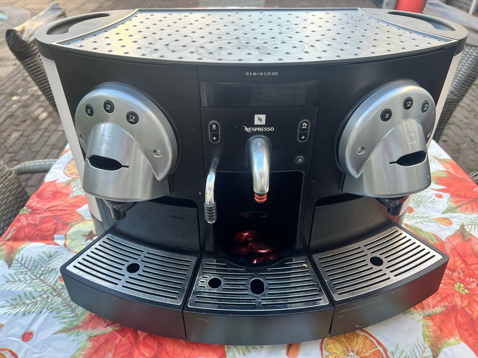 Nespresso Gemini CS 220 Pro - Professioneel Koffiezetapparaa, Koffiepads en cups, Gebruikt, Espresso apparaat, 10 kopjes of meer