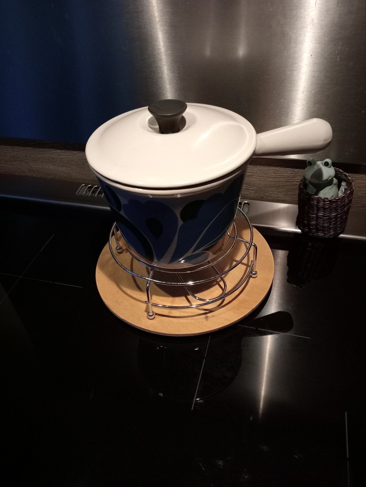Le Creuset Fonduepan met 6 vorkjes en onderstel, Ophalen of Verzenden, Zo goed als nieuw, Brander, Fondueset