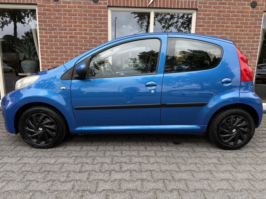 Peugeot 107 1.0-12V XR NIEUWE APK / RIJDT GOED / RIJKLAAR, Auto's, Voorwielaandrijving, Stof, Gebruikt, Zwart