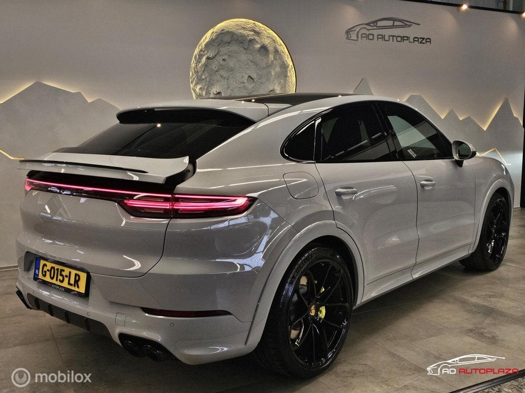 Porsche Cayenne Coupé 3.0 E-Hybrid Carbon/HUD/Memory/Keyles, Automaat, Cayenne, 462 pk, Leder en Stof