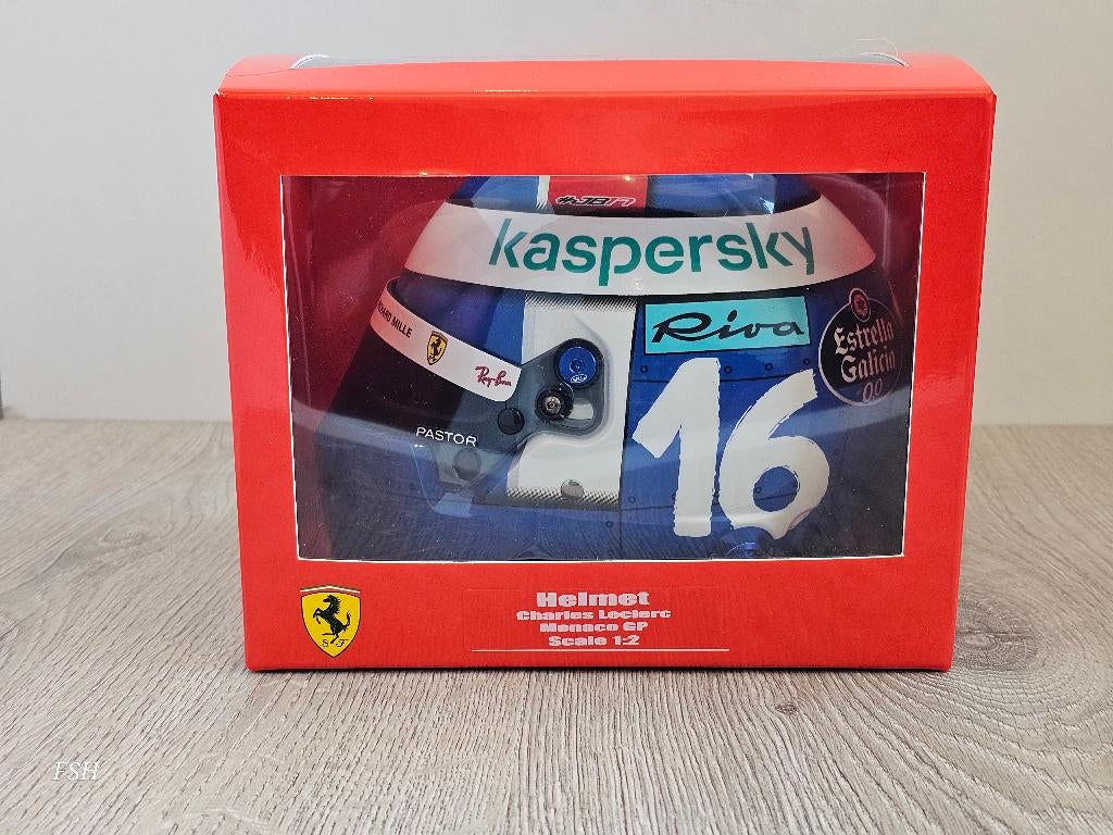 Helm 1:2 Charles Leclerc, GP Monaco 2021. **NIEUW**, Verzamelen, Automerken, Motoren en Formule 1, Ophalen of Verzenden, Nieuw