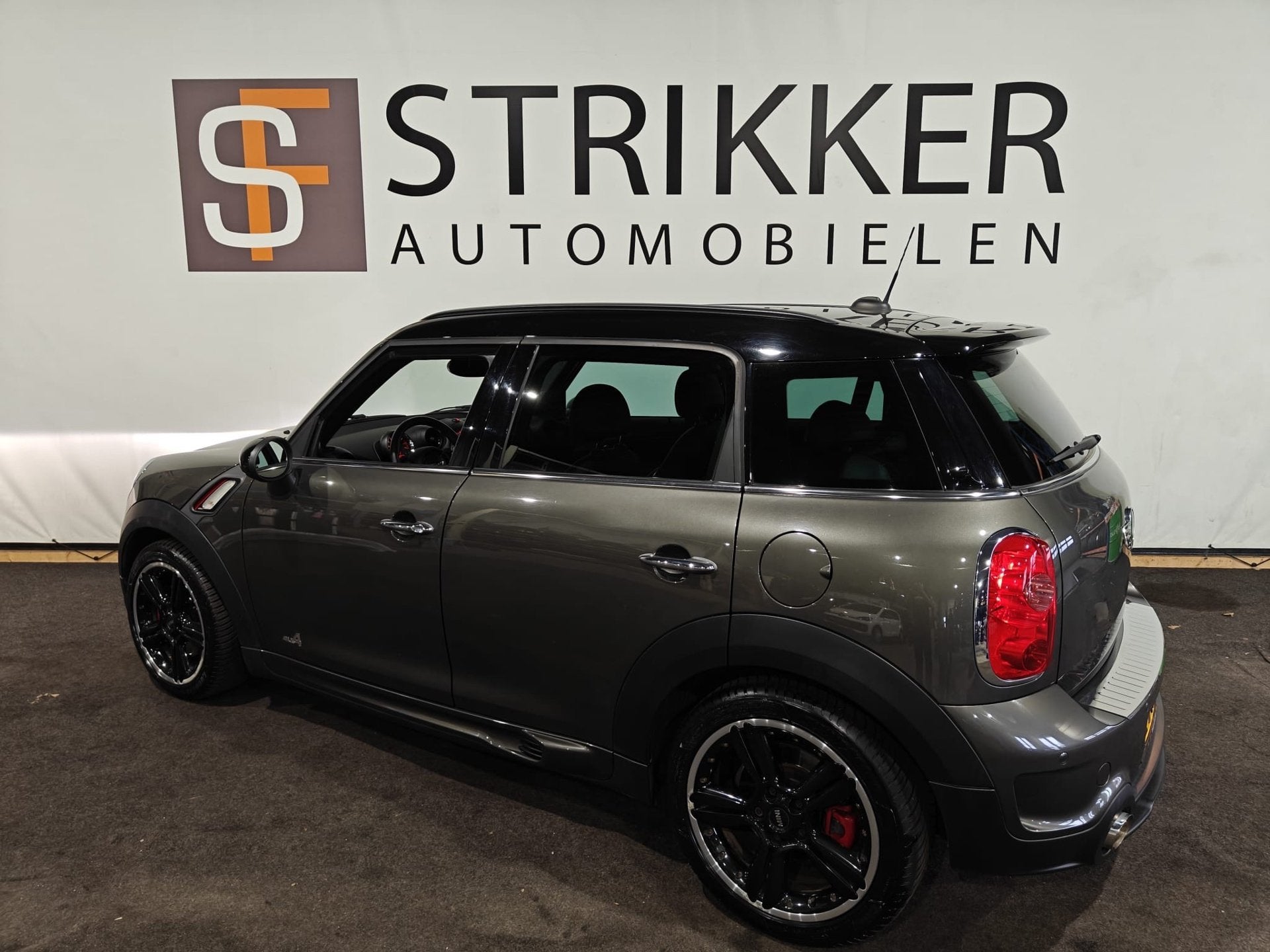 Mini Mini Countryman 1.6 John Cooper Works ALL4, Auto's, Mini, Gebruikt, Zwart, Vierwielaandrijving, 1405 kg