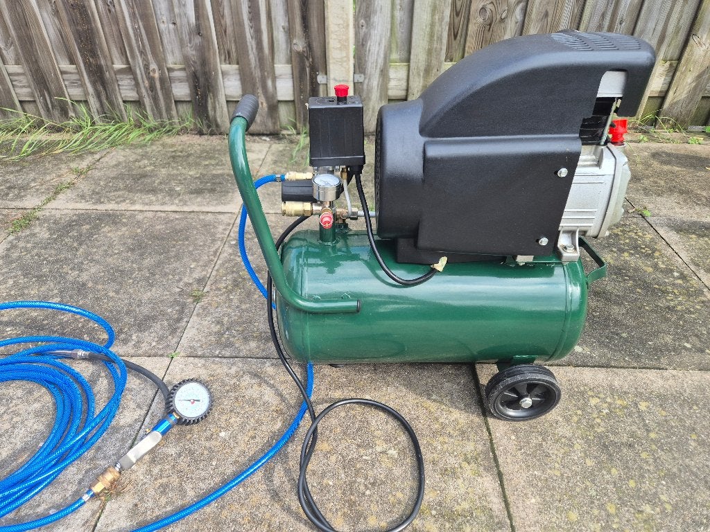 compressor 8 Bar, Ophalen, Gebruikt, 6 tot 10 bar, Minder dan 200 liter/min