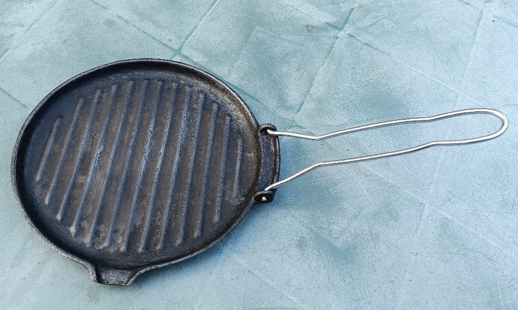 Gietijzer grillplaat met schenktuit niet geemailleer Ø21,5, Gebruikt, Gietijzer, Afneembaar handvat, Overige typen
