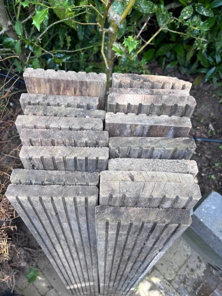 17 Hardhouten vlonderplanken circa 1 meter lang, Tuin en Terras, Terrasdelen en Vlonders, Ophalen, Gebruikt, Hout