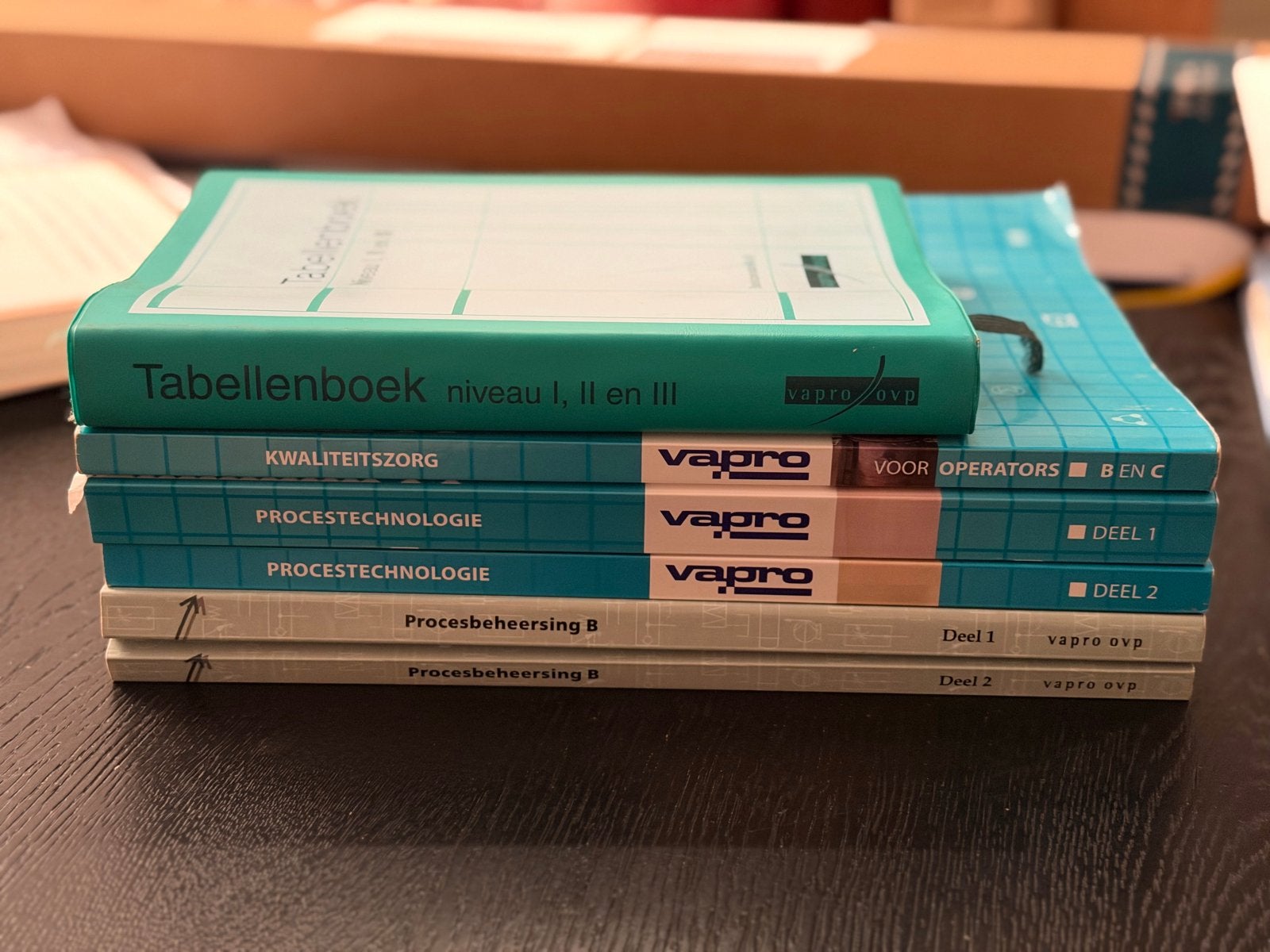 Vapro Opleidingsboeken: Procestechnologie + tabellenboek, Boeken, Ophalen of Verzenden, Beta, Zo goed als nieuw, MBO