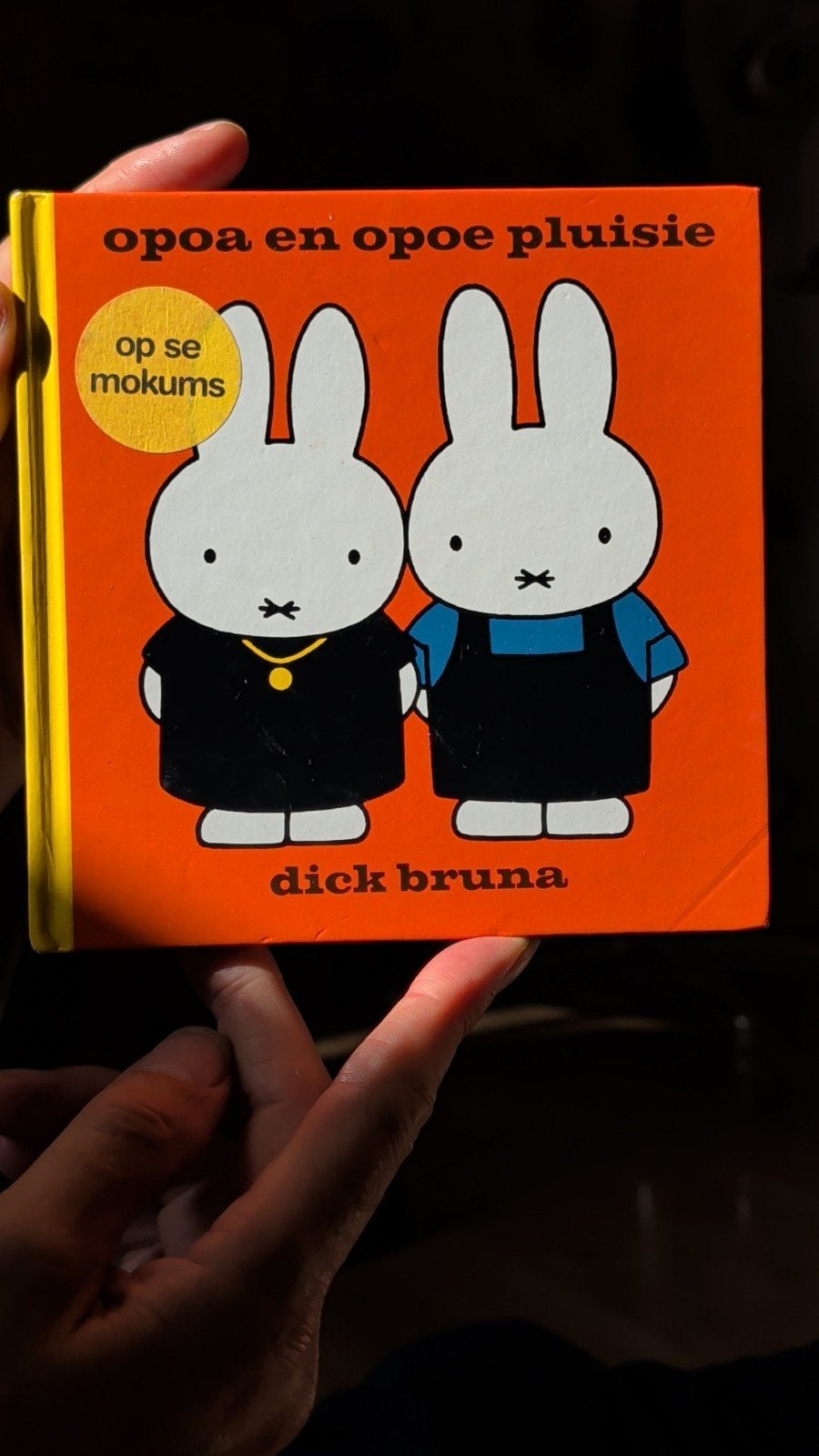 Opoa en Opoe Pluisie - Dick Bruna (Op se Mokums), Ophalen of Verzenden, Zo goed als nieuw, Dick Bruna, 2 tot 3 jaar
