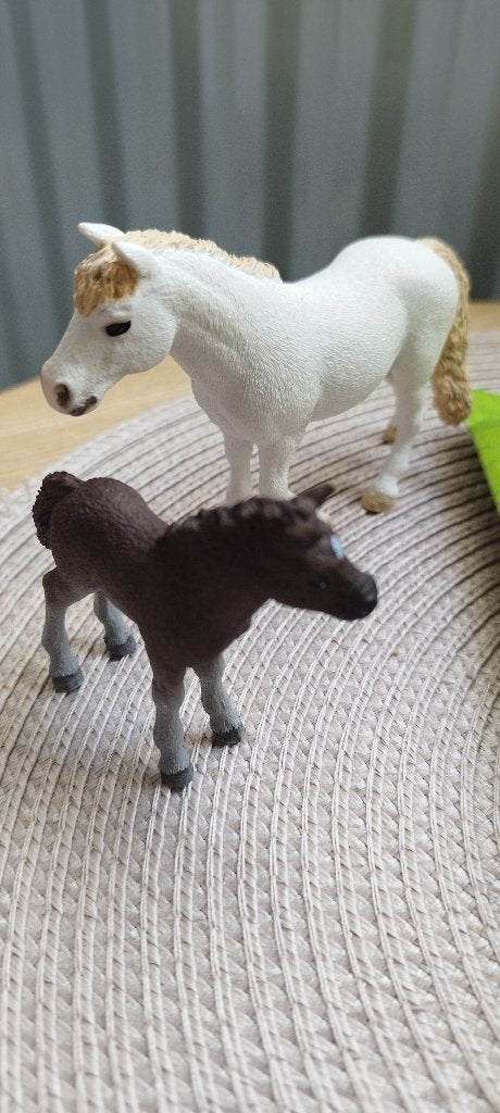 Schleich 42423 Merrie met Veulen, Ophalen of Verzenden, Zo goed als nieuw