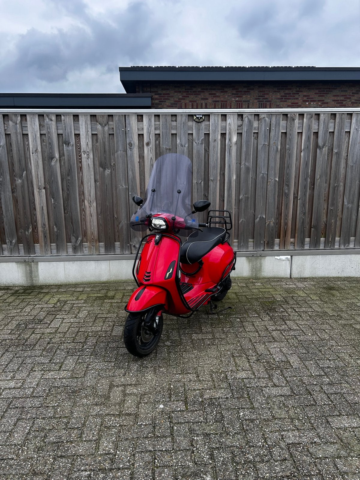 Vespa Sprint 2021 - Rood - Zo goed als nieuw, Overige modellen, Maximaal 45 km/u, Ophalen of Verzenden, Zo goed als nieuw