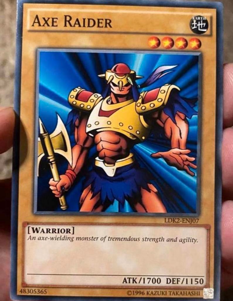 Yu-Gi-Oh! Axe Raider LDK2 1996 Print !, Ophalen of Verzenden, Zo goed als nieuw, Losse kaart