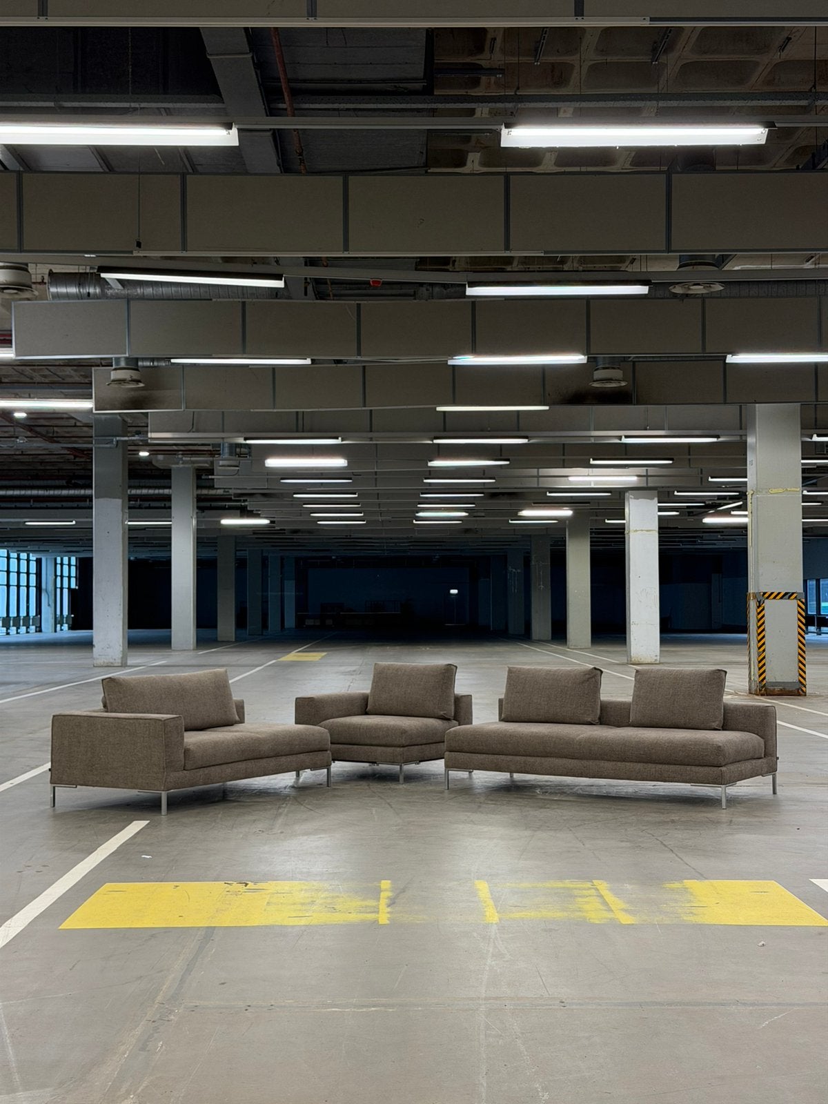 Design on Stock Aikon Lounge | NIEUWSTAAT + Garantie, Overige materialen, Hoekbank, 300 cm of meer, Ophalen of Verzenden