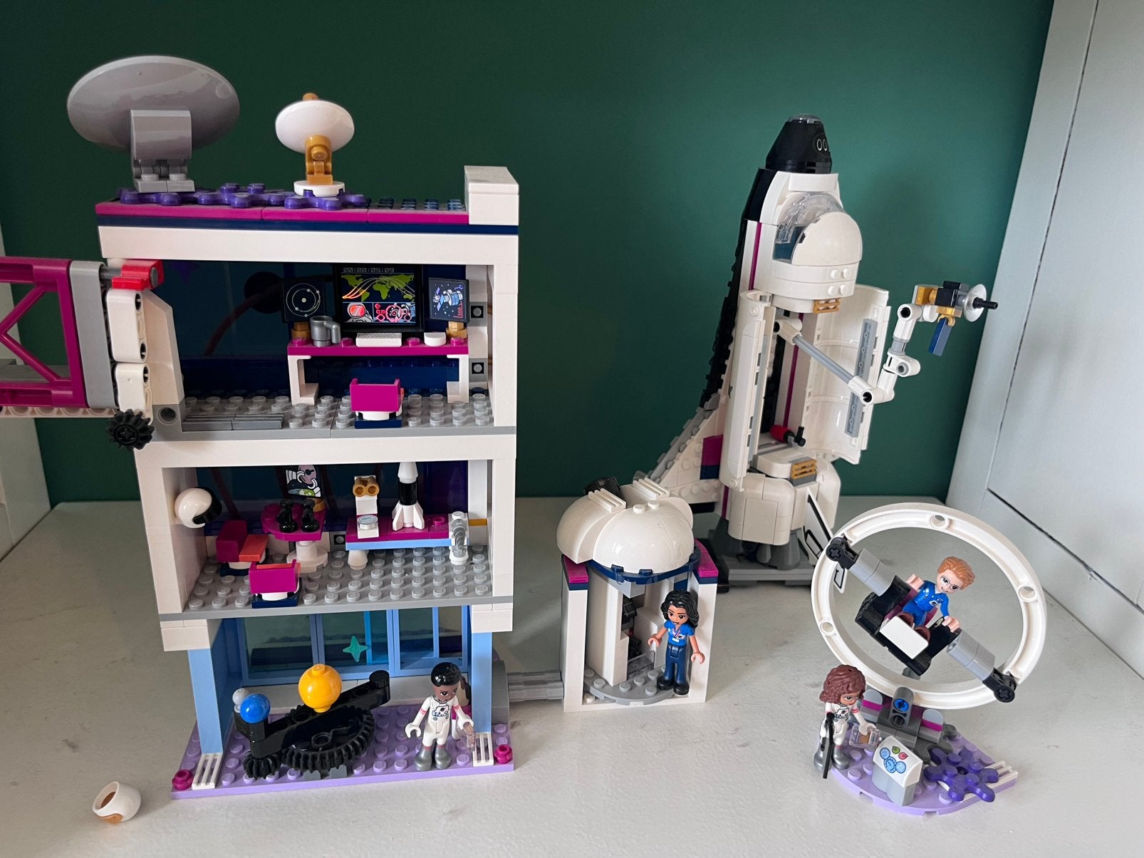 Lego friends space academy ruimtestation en space shuttle, Kinderen en Baby's, Ophalen of Verzenden, Zo goed als nieuw, Poppenhuis