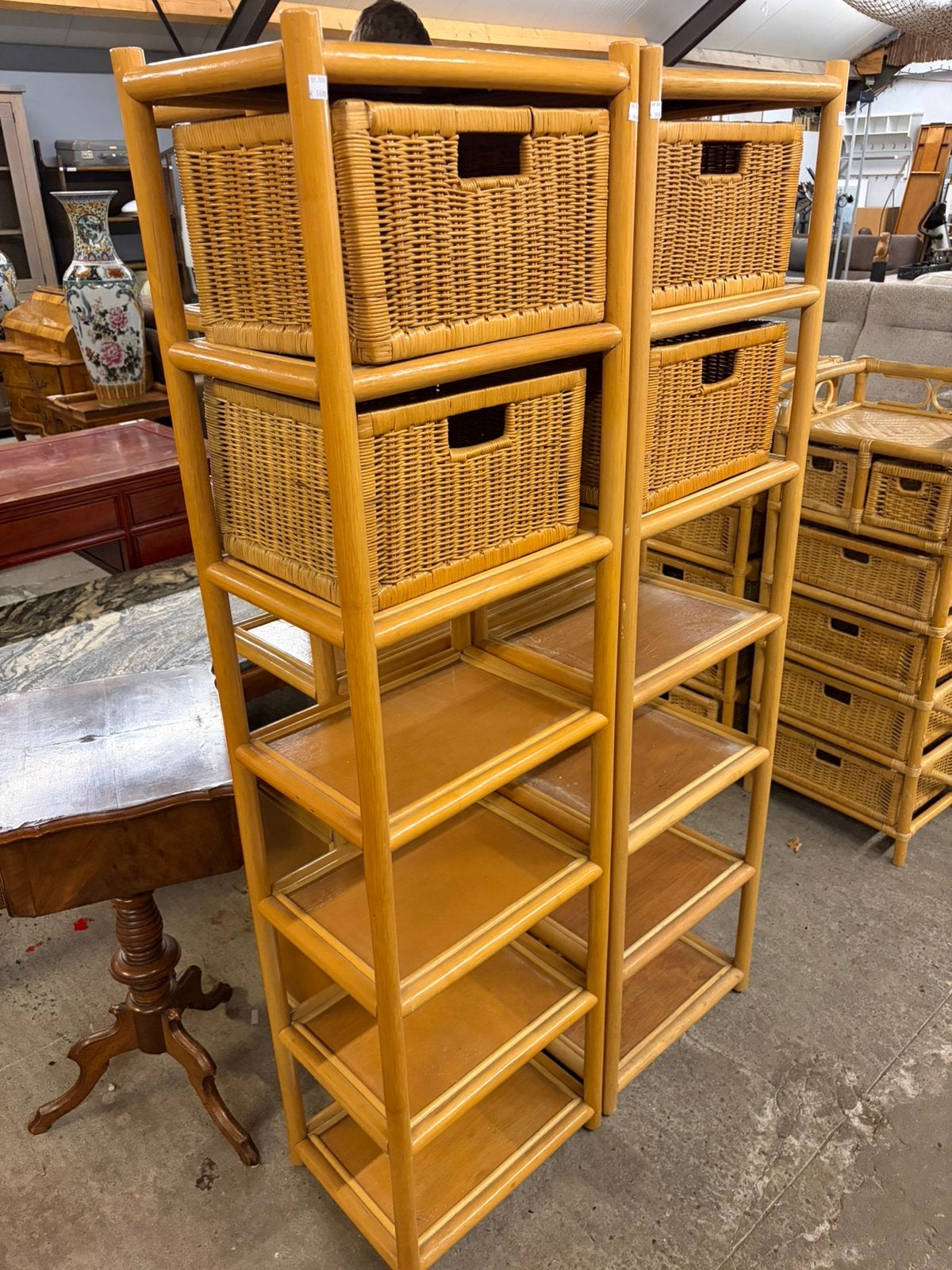 2 rotan/bamboe stellingkasten €50,- p.s, Ophalen, ., Zo goed als nieuw, .