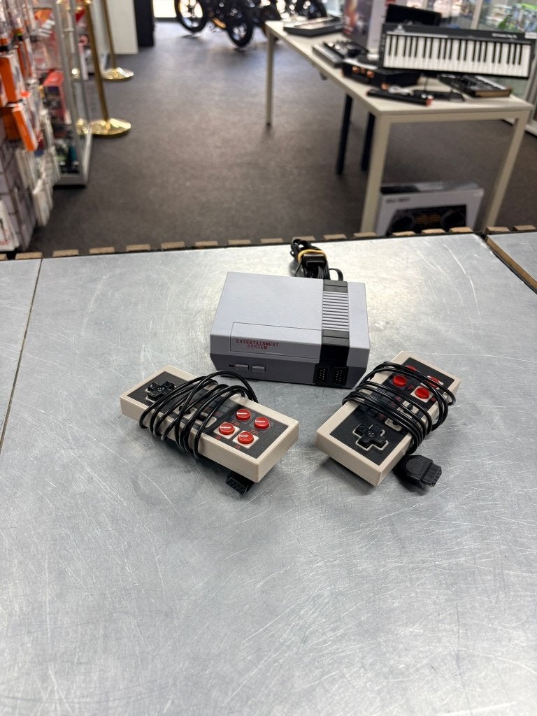 Nintendo Retro Nintendo NES Classic Mini met 2 controller, Spelcomputers en Games, ., Ophalen of Verzenden, Zo goed als nieuw