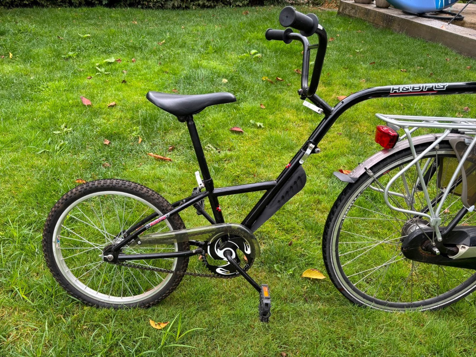 R&B Fly Aanhangfiets zwart, Ophalen, 20 tot 40 kg, Aanhangfiets, R&B Fly