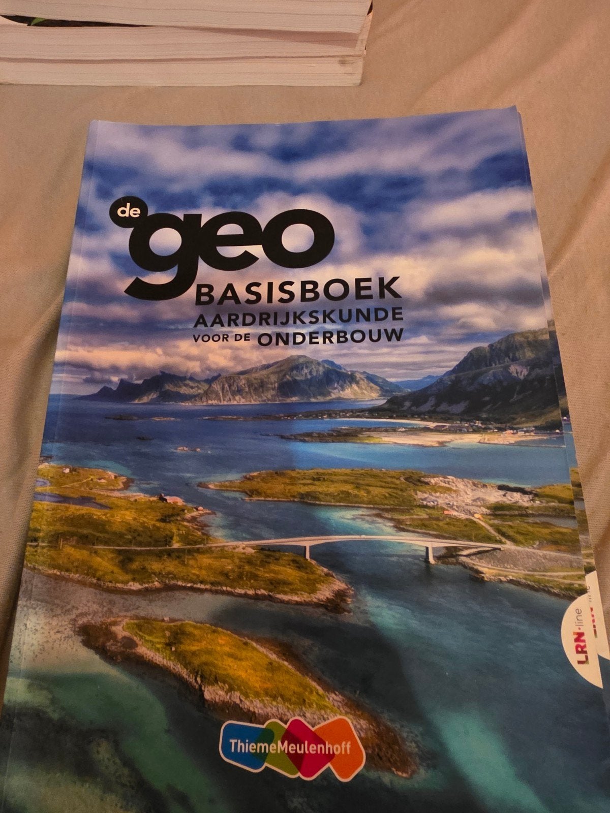 De Geo Basisboek Aardrijkskunde Onderbouw, Boeken, Ophalen of Verzenden, Gelezen, Overige niveaus, Aardrijkskunde