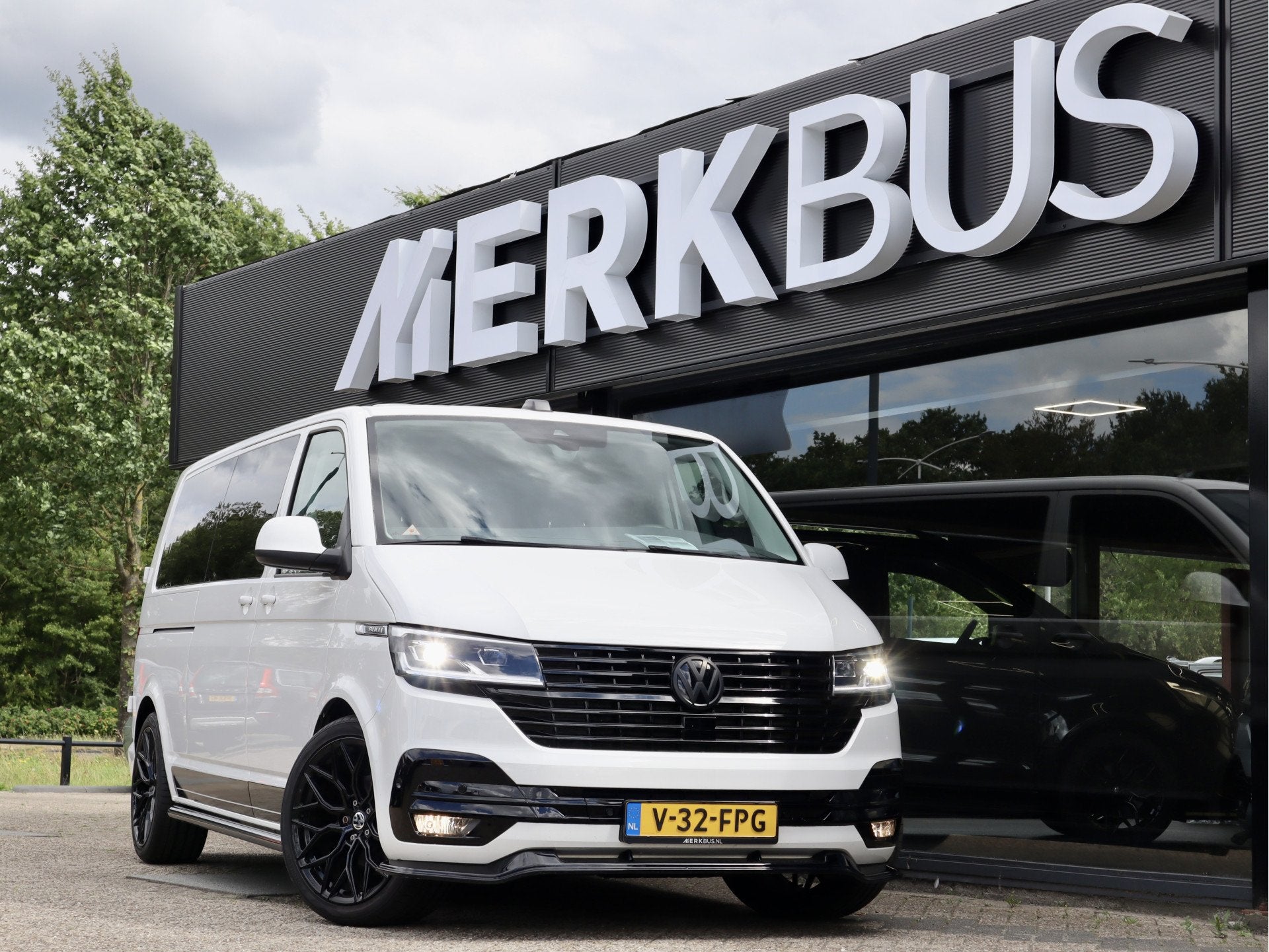Volkswagen Transporter 2.0 TDI DSG BULLI 2X SCHUIFDEUR LUXE, Auto's, Gebruikt, 4 cilinders, 150 pk, Volkswagen
