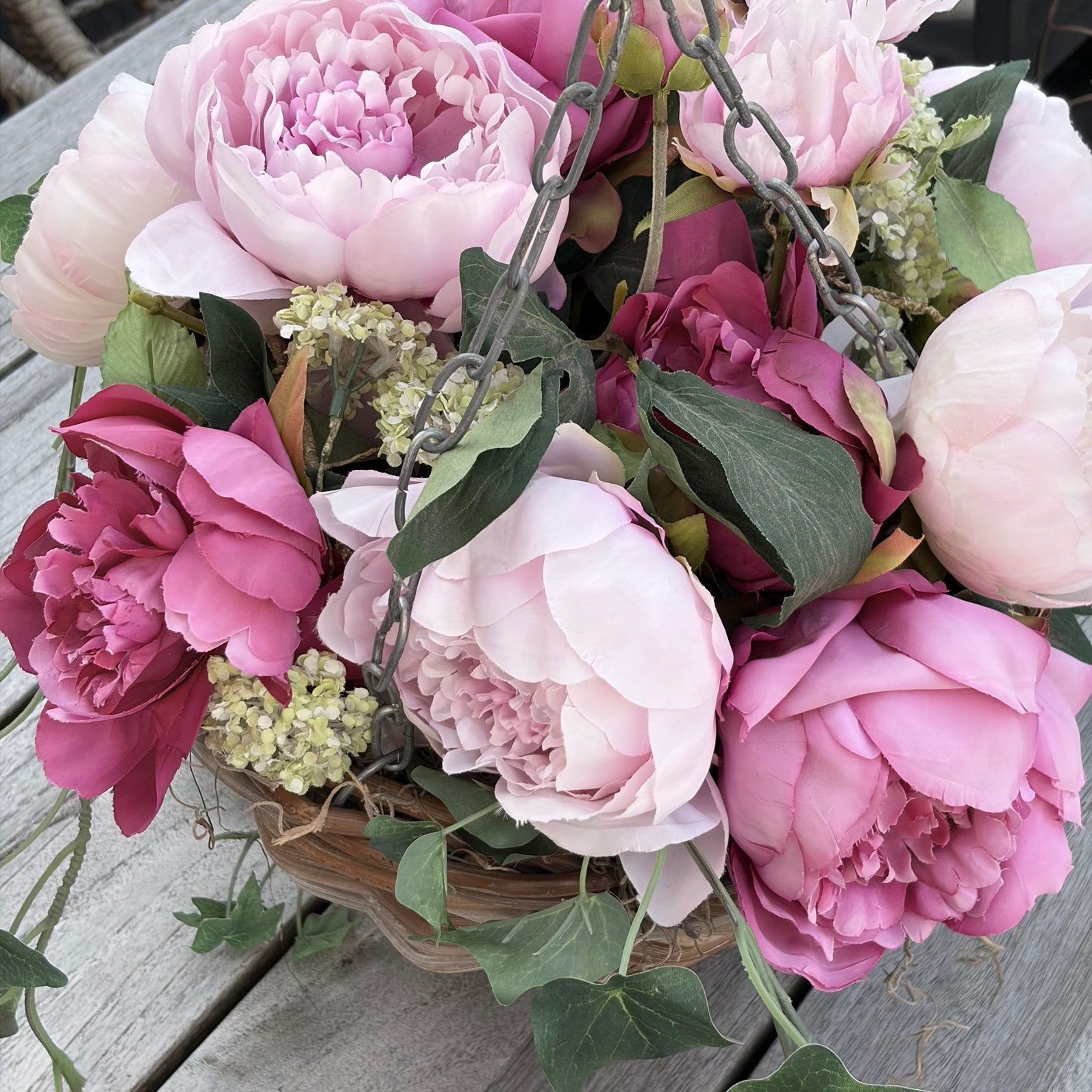 Hanging baskets, met zijdebliemen, Ophalen, Zo goed als nieuw