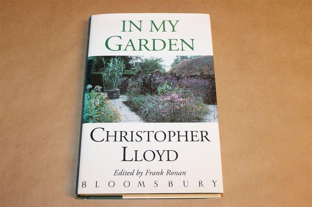 Tuinieren — Columns van Christopher Lloyd [EN], Boeken, Ophalen of Verzenden, Gelezen