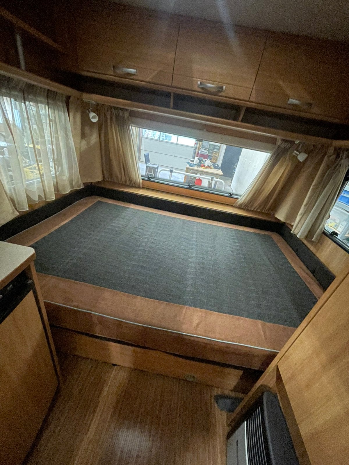 Caravan Matras voor Dethleff’s caravan (type camper), Caravans en Kamperen, Caravan accessoires, Ophalen, Zo goed als nieuw