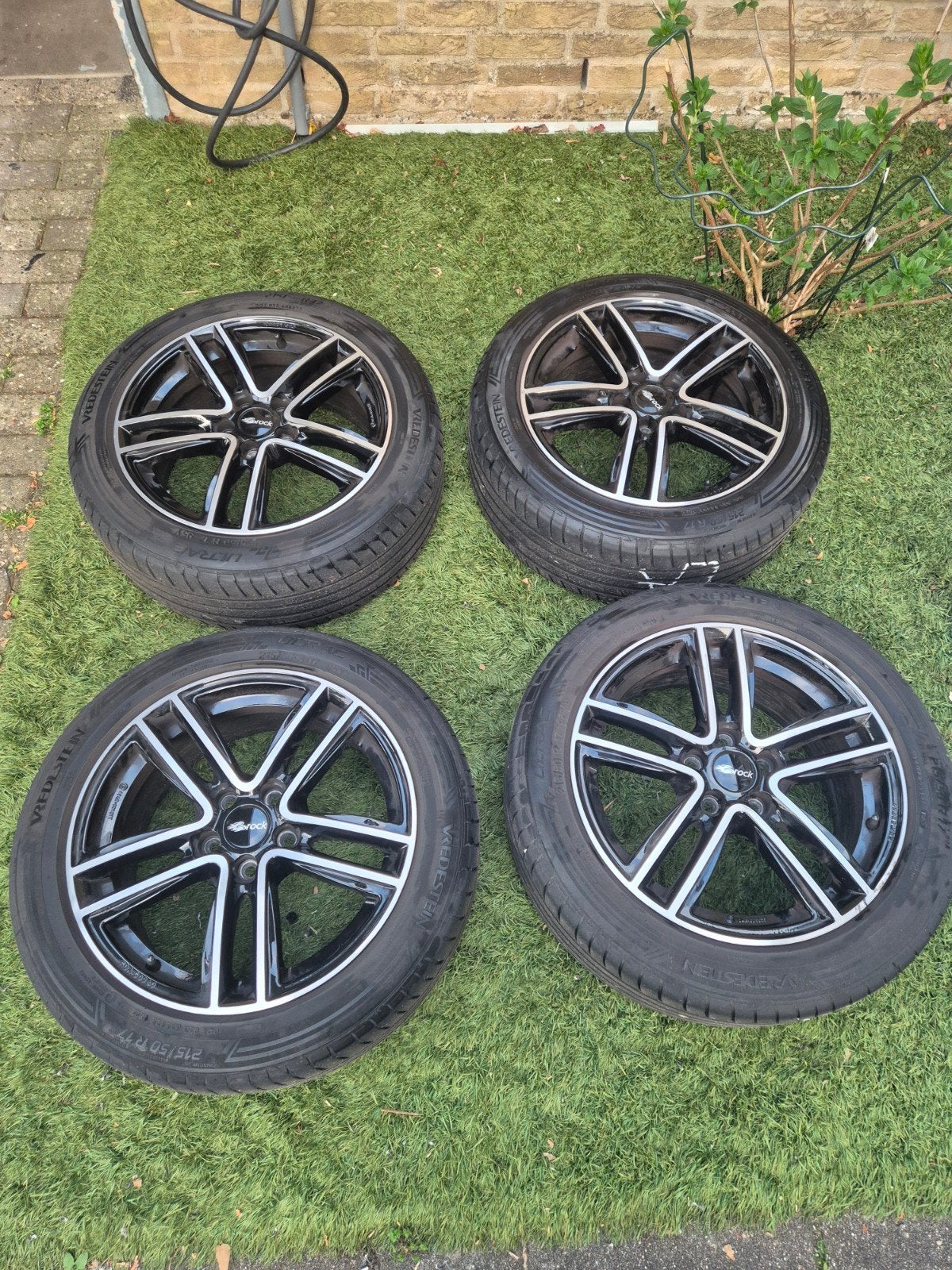 Set van 4 Vredestein zomerbanden op 17 inch Brock velgen, Auto-onderdelen, Banden en Velgen, Banden en Velgen, 17 inch, Ophalen of Verzenden
