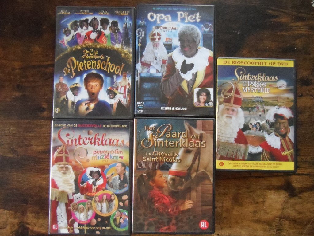 DVD's Sinterklaas 5 X, Ophalen of Verzenden, Zo goed als nieuw