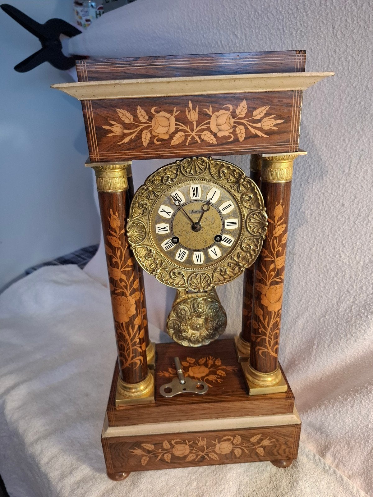 Mooie kolompendule geheel intarsia ingelegd, Ophalen of Verzenden