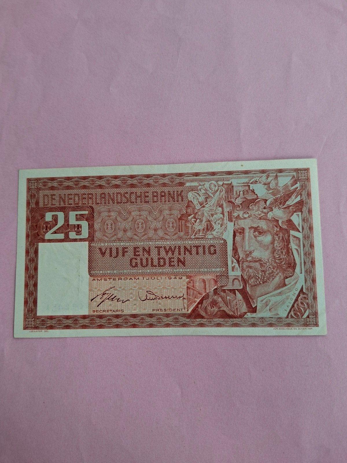 25 gulden Solomon uit 1949 in AUNC
Serie nummer 5 AN 022451, Postzegels en Munten, Bankbiljetten | Nederland, Ophalen of Verzenden