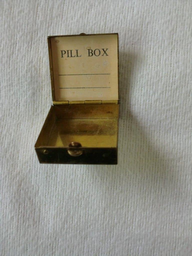 oud mini pillendoosje met goede sluiting, zie omschrijving, Ophalen of Verzenden