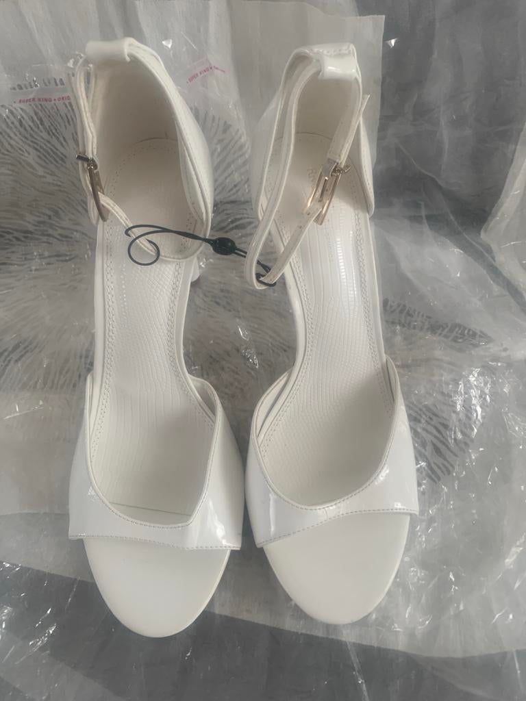 Mooi River Island Hakken voor Dames - Maat 41, Ophalen of Verzenden, Nieuw, Wit, Pumps